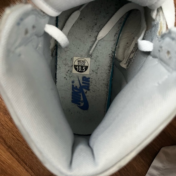 Nike Air Jordan 1 Retro High OG "Hyper Royal". - Picture 4 of 5